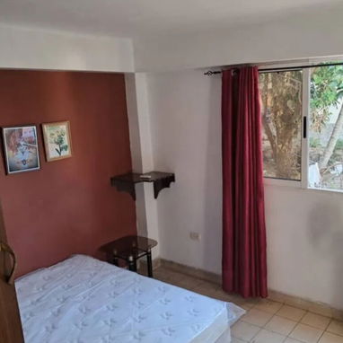 Renta lineal  de apartamento en el Vedado! Tiempo indefinido. Respaldo energético garantizado! - 5/7