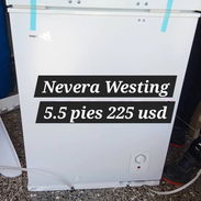 NEVERA WESTING 5.5 pies TRAE LUZ INERNA Y LLAVE - Img 56156171