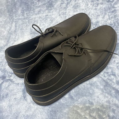 Zapatos de mujer y hombre - Img 120652962