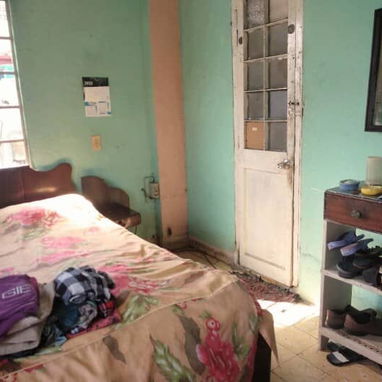 *92¡CASÓN EN DIEZ DE OCTUBRE EN CZDA DOLORES CASI ESQUINA DE PORVENIR!*ZONA INMEJORABLE, TODO CERCA** 🏡🔥  💥 *2 PLANTA - Img 121163390