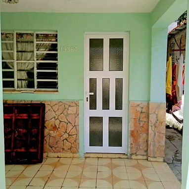 Con elegancia ,seriedad y rapidez le brindamos un servicio con marquetería de aluminio y cristal - Img 122354833