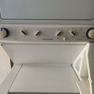 Vendo Lavadora con Secadora a vapor - Img 55493007