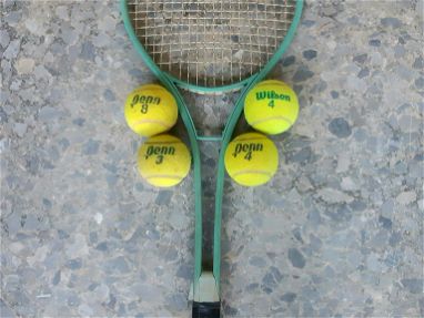4000 CUP - Raqueta de squash como nueva (2500 CUP) y 4 pelotas de tenis nuevas (1500 CUP) - Img main-image-45490924