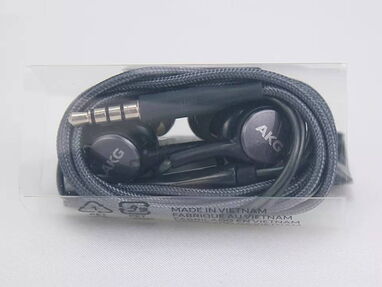 Audífonos manos libres Samsung AKG, excelente calidad de audio....Ver fotos.....59201354 - Img 59742931