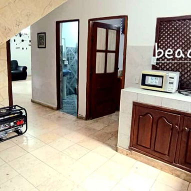 Se renta casa Alain a solo 1 cuadra del mar de Guanabo. Tenemos puscina, billar, planta eléctrica..whatssap 5 2959440 - Img 121060834
