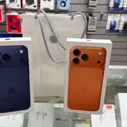Iphone 17 pro max  256GB libres sellados en caja, cargador de 20w original y magsafe de regalo en la compra - Img 51884913