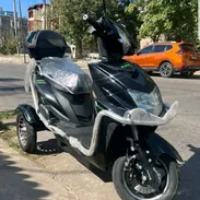 💥2 meses y medio de uso 💥 🛵Moto Eléctrica de 3 ruedas marca RALI 🛵✅Motor de 1000w ✅Batería YOAZAKI 72v/35ah - Img 55878838