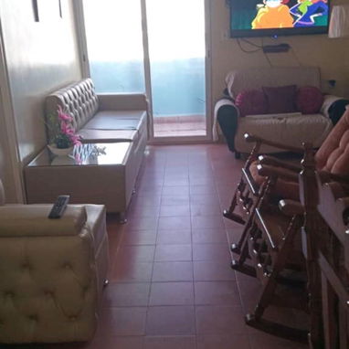 Ref #100.Ofertaa en las letras,en el Vedado habanero, lindo apto de 2 cuartos con excelente precio.Aproveche e invierta! - 2/10