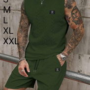 Conjunto de hombre de camiseta verde - Img 56231526