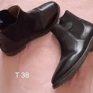 Botas de mujer de uso casi nuevas - Img 57381234