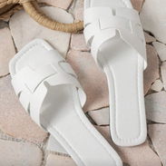 Sandalias planas - Img 52586397