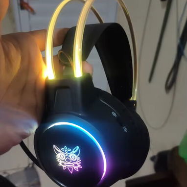 GANGA🉐NUEVOS AUDIFONOS RGB GAMER, EN BLANCO Y NEGRO.CON TRANSPORTE INCLUIDO - Img 102777939