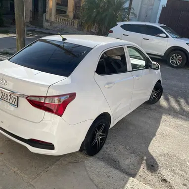 Vendo Hyunday gran i10 automático 2019 pintura de fabrica - Img 120367169