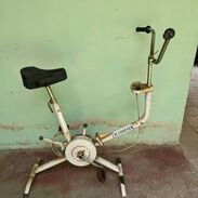 Se vende bicicleta estática para hacer ejercicios - Img 45609718