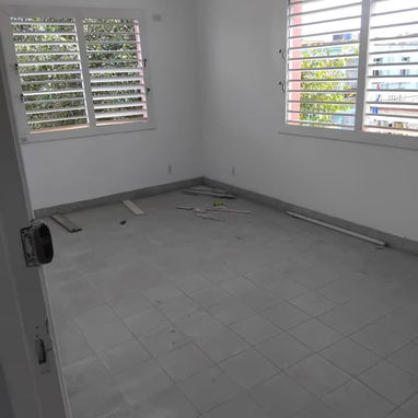 Ofertaaa con excepcionales vistas al Parque Jhon Lennon!! Totalmente restaurado bello apto de 2 cuartos y 2 baños!!!! - Img 118567353