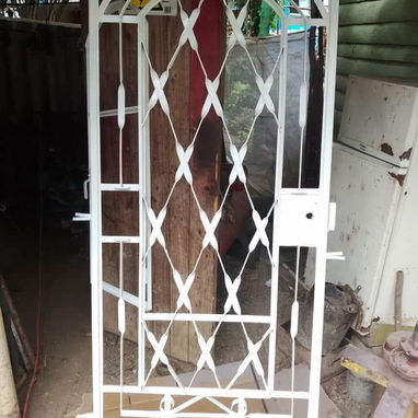 Se hacen trabajos de herrería, puertas, ventanas, portones, barandas. - Img 125600867