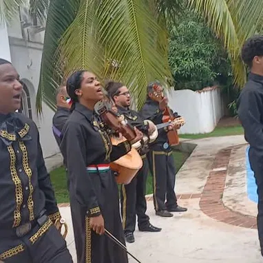 Mariachis en la Habana - Img 124794573