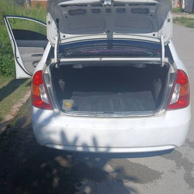 Vendo carro Hyundai acent automático del 2009, perfecto estado funciona todo interesados llamar a +5353314248 - 6/9