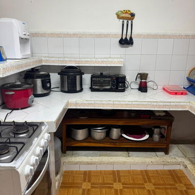 Disponible casa con piscina. WhatsApp 5 8142662 - Img 120337977
