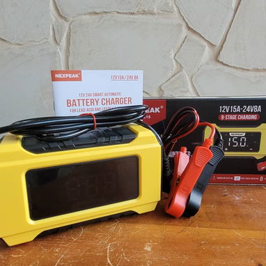 Kit 🔋 BATERÍA DYNESS LiFePO₄ , 12,8 V, 100 A ✅ Energía almacenada: 1,28 kWh + Cargador Inteligente  12V 15A - 8/9