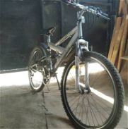 Vendo bicicleta 26 Mountain Bike Gris - Img 45891723
