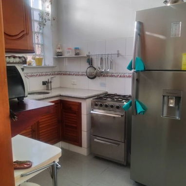 🅰️Apartamento para renta por larga estancia|Apartamento en el Vedado | Casas de alquiler en Cuba la  Habana - Img 112687852