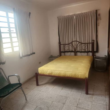 Ofertaaa en venta casa independiente con Gran patio y posibilidad de garaje para varios autos! Excelente zona de Playa!! - Img 121749093