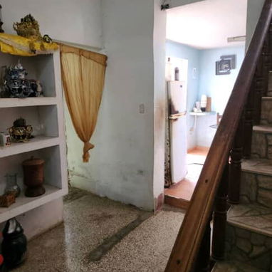 SE VENDE CASA EN 23 Y 12 VEDADO - 4/10