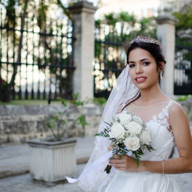 Fotógrafia y video para bodas. Trajes,serviciode estilista e impresión en todos los formatos. Estudio fotográfico CUERVO - Img 100573594