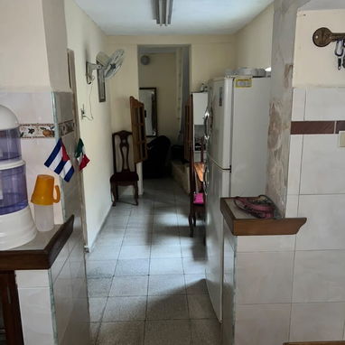 Venta de apartamento en bajos de un bi planta en el cerro 35 000 usd. - 9/10
