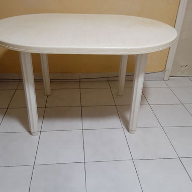 Mesa y silla - Img 123212423