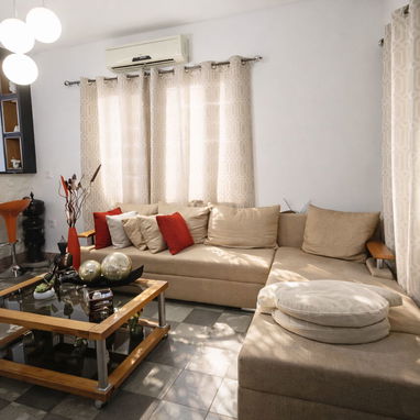 Residencia independiente en Playa con piscina y manantial - Img 114613255