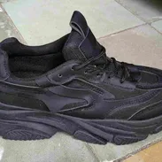 Tenis sport de mujer número 7 traídos de USA marca Wild Diva 20000 cup color negro no se acepta transferencia. - Img 58465070