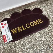 Alfombras welcome 🐾 Medidas: 38 cm x 58 cm Colores disponibles ❤️Rojo 💚Verde 🤎Carmelita 🩶Gris 🖤Negro - Img 55848549
