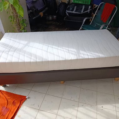 Cama personal con colchón todo original de tienda - Img 122407970