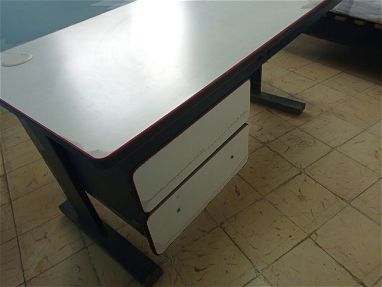 Vendo mesa buró de oficina sirve para computadora en exelentes condiciones contactar 53681497 Grisel - Img 69058494