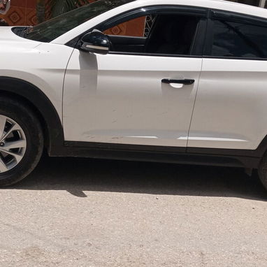 TUCSON 2020 SE VENDE O SE NEGOCEA No pierda la oportunidad de montarse en su carrito 😎 Tucson 2020 -automatico -aire - Img 123417868