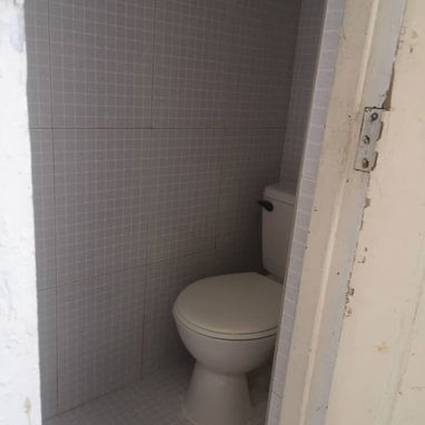 Renta Casa 2 cuartos en bajo con portal y patio Playa por 13y70 500usd 53582376 - Img 125761576