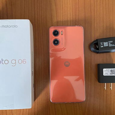 Smartphone Motorola G06 64GB con Cargador para Viaje y Funda Real Pro VPT#-0431 - Img 122738997