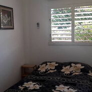 Renta casa en Guanabo a 1 cuadra de la playa de 2 habitaciones,sala,cocina,comedor,56590251 - Img 45159527