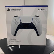Mandos de PS5 sellados en caja - Img 55722498