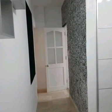 🚗 ¿Cansado de buscar parqueo en el Vedado? REF: G-715 – Cerca de LÃnea y J. - Img 120787068