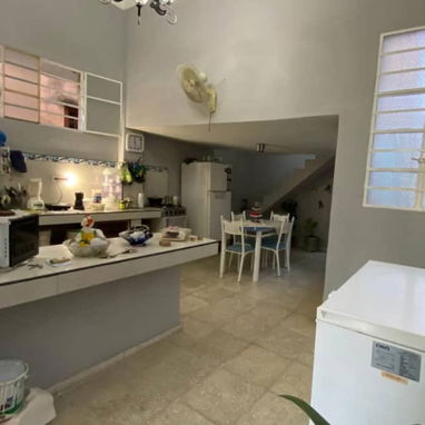 Se vende casa en Lawton, 10 de Octubre. - 2/6