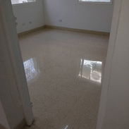 Pulidor de pisos. Contamos con equipamiento moderno y productos para lograr un excelente resultado en todo tipo de piso. - Img 55381481
