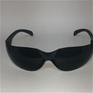 Gafas de protección obscuras - Img 45116308