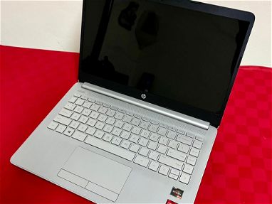 Laptop HP Ryzen 3 en óptimas condiciones - Img 62942524