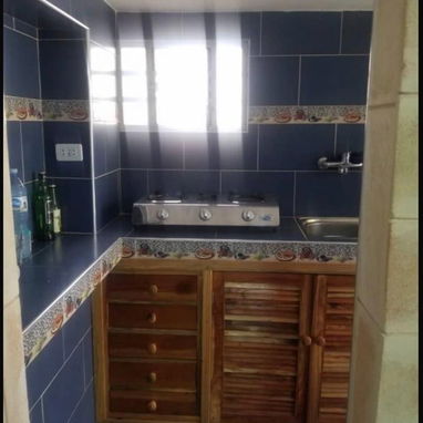 Vendo apartamento céntrico en el vedado - Img 123721842