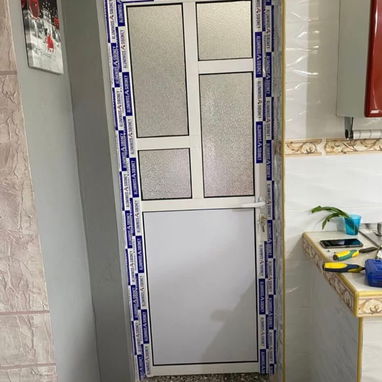 Diseñadores y fabricantes de todo tipo de ectructura en alumimio y cristal , trabajamos por medida y imcluimos montaje. - 8/10