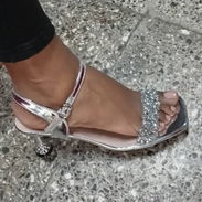Tacones de mujer - Img 55659940