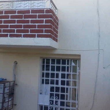 Se vende casa en planta baja en Lawton, cerca de ETECSA. - 4/10